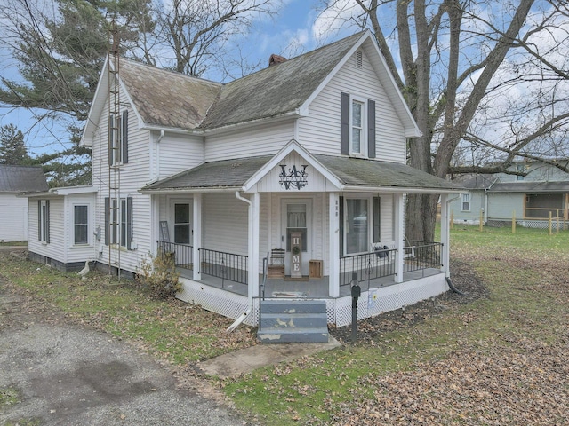 view of front of property featuring a porch