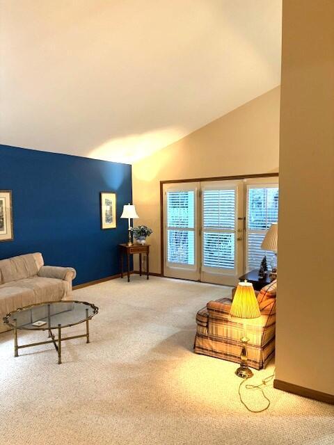 Listing photo 2 for 2269 Sedgwick Dr Ohio, Unit Ohio, Columbus OH 43220