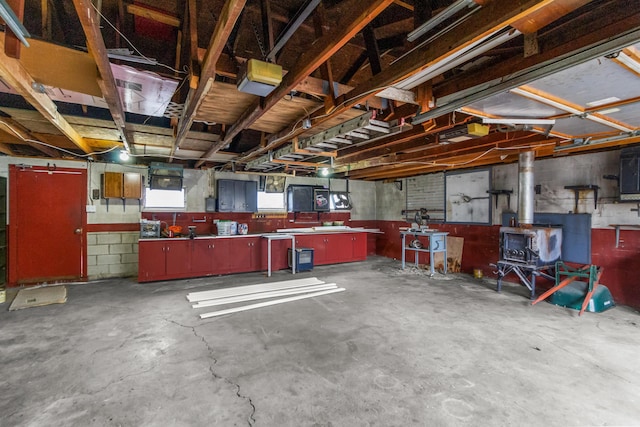 interior space featuring a workshop area and concrete floors