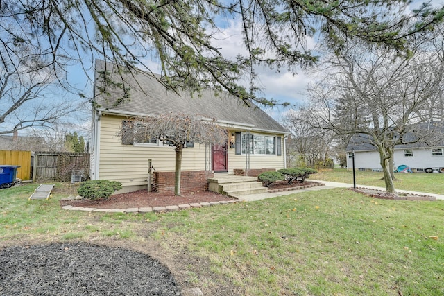 view of front of home featuring a front lawn