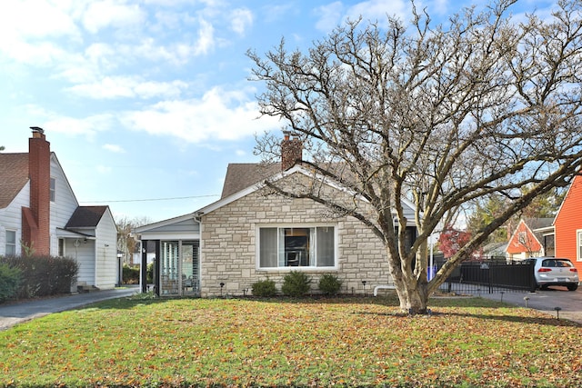 view of front of house with a front yard