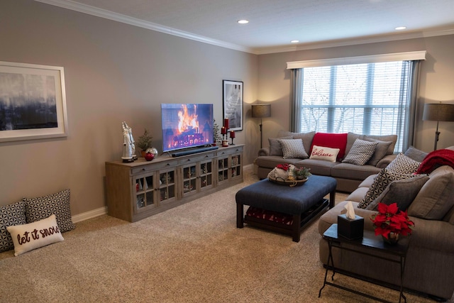 living room featuring crown molding and carpet