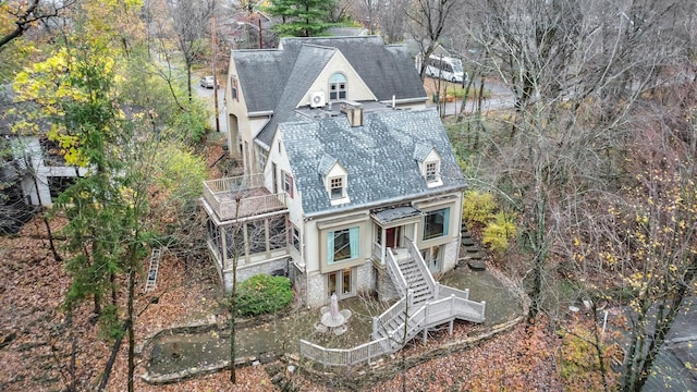 296 Walhalla Rd, Columbus, OH 43202 - aerial view of property and surrounding area with a tree filled landscape