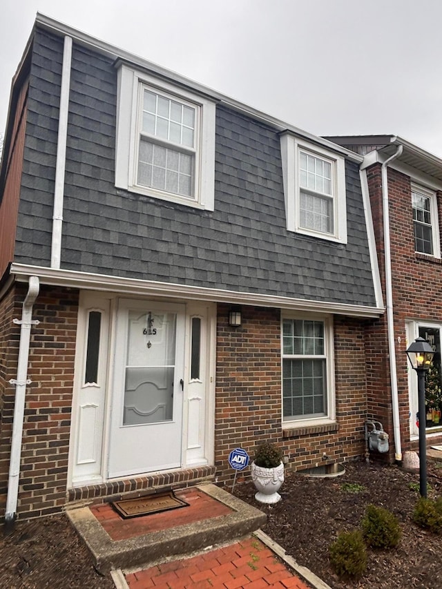 615 Simbury St, Columbus OH, 43228, 2 bedrooms, 1.5 baths condo for sale