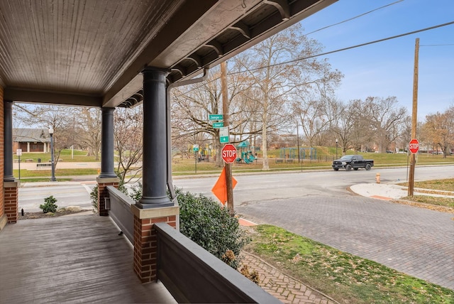 1030 Jaeger St, Columbus, OH 43206 - view of porch