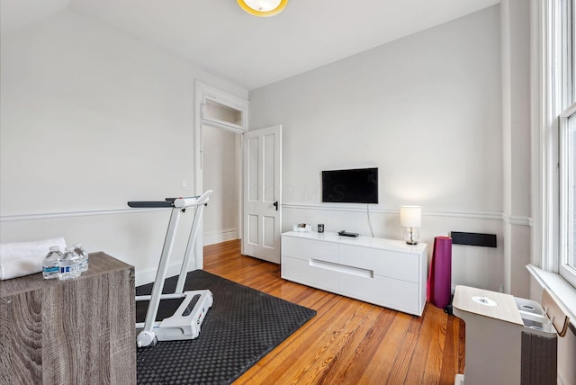 1030 Jaeger St, Columbus, OH 43206 - office space featuring light wood finished floors