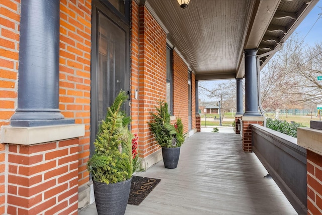 1030 Jaeger St, Columbus, OH 43206 - view of wooden porch