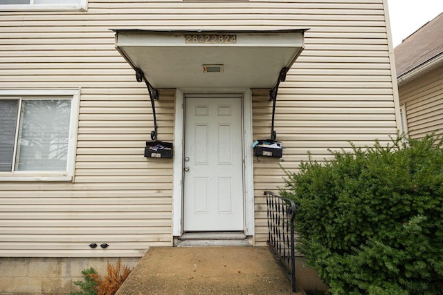 view of property entrance