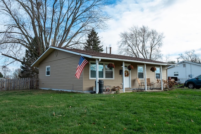 view of front facade with a front yard