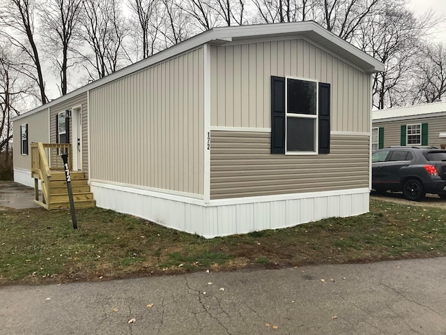 view of home's exterior