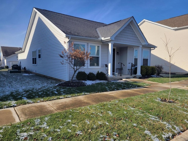 view of front of home with a front lawn