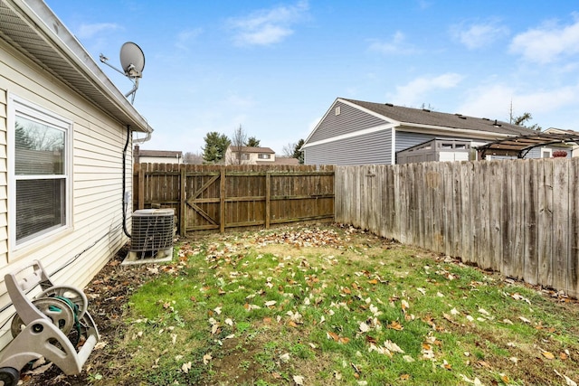 view of yard with cooling unit