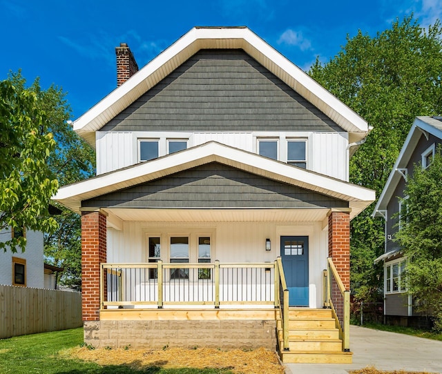 view of front facade with a porch