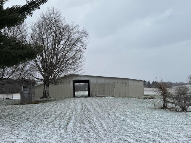 view of outbuilding