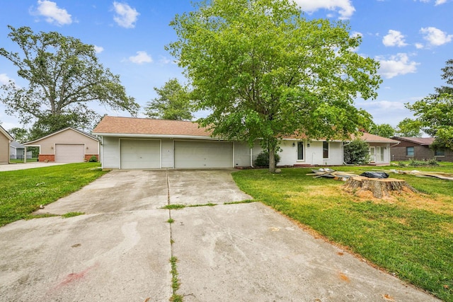 ranch-style house with a front yard