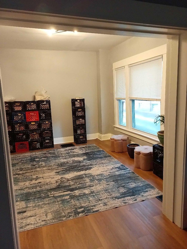 341 E 18th Ave, Columbus, OH 43201 - living area with wood finished floors
