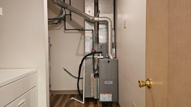 utility room with washer / dryer