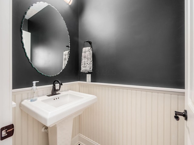 bathroom with sink