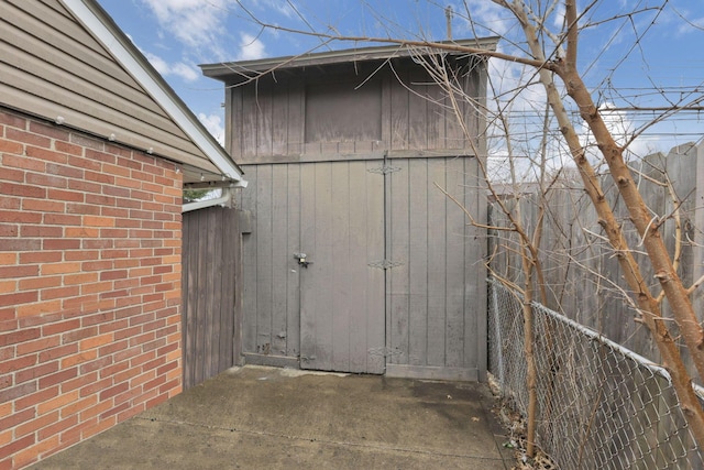 view of outbuilding