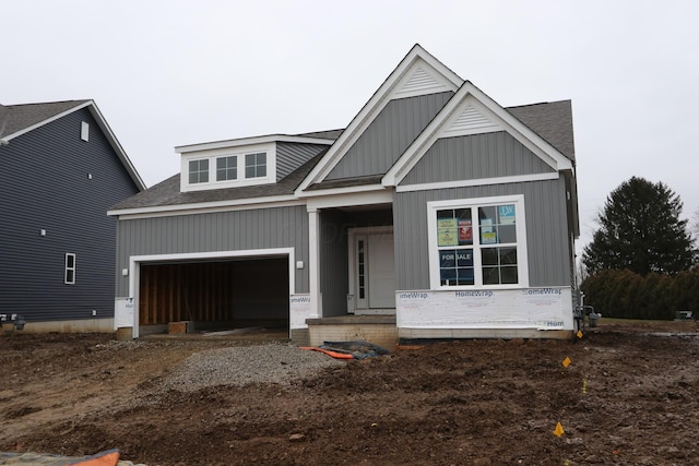 view of front facade featuring a garage