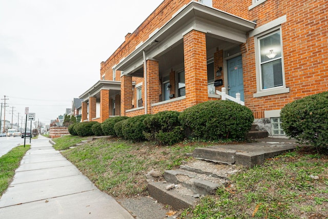 view of home's exterior