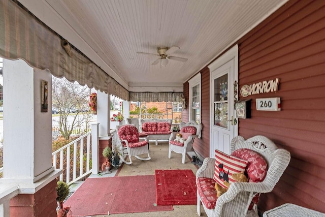 view of patio with covered porch and ceiling fan