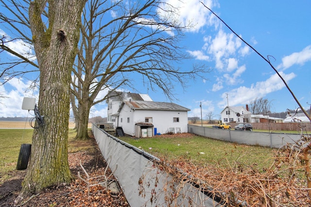4417 Beechgrove Rd, Bucyrus, OH 44820 - view of home's exterior featuring a lawn