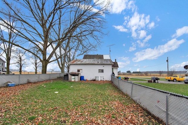 4417 Beechgrove Rd, Bucyrus, OH 44820 - exterior space featuring a lawn