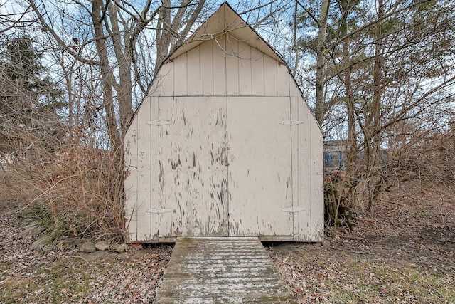 view of outbuilding