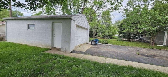 7358 Roshon Ave, Reynoldsburg, OH 43068 - view of detached garage