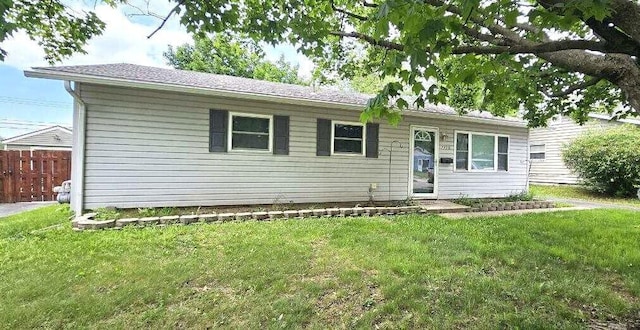 7358 Roshon Ave, Reynoldsburg, OH 43068 - single story home with roof with shingles