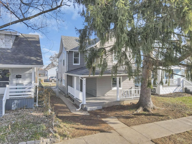 view of front facade with covered porch