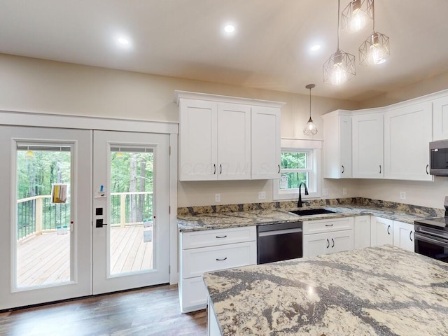 783 Crestrose Dr, Howard, OH 43028 - kitchen featuring stainless steel appliances, a sink, french doors, white cabinets, and recessed lighting