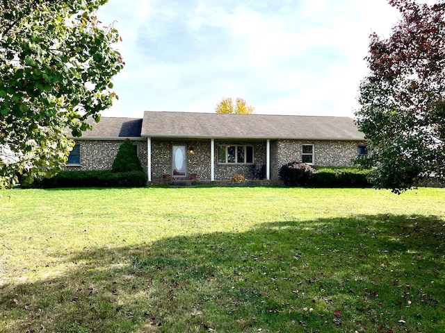 ranch-style house with a front yard