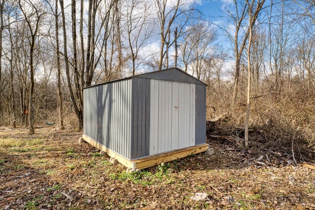 view of outdoor structure