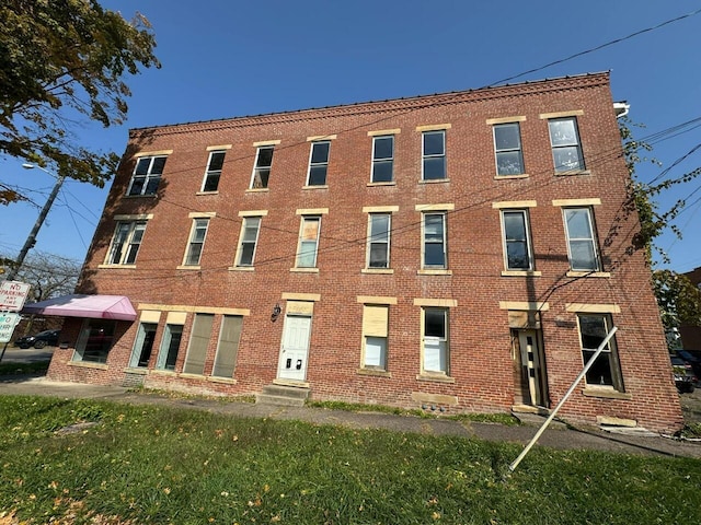 view of building exterior