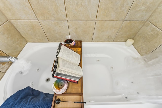 bathroom featuring a bathtub