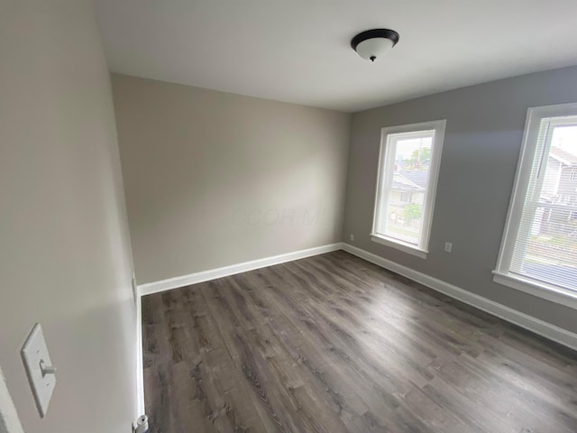 655-657 Frebis Ave, Columbus, OH 43206 - unfurnished room with dark wood-type flooring