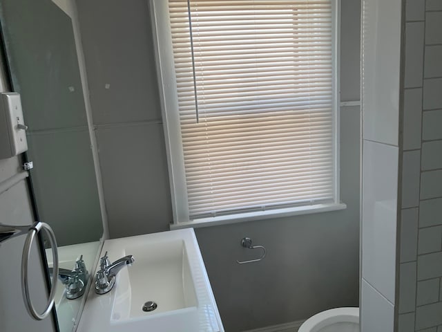 486 S Warren Ave, Columbus, OH 43204 - photo 13