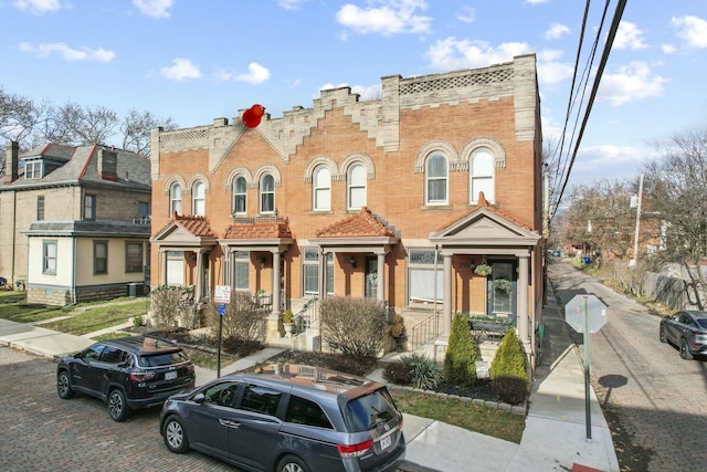 view of front of house