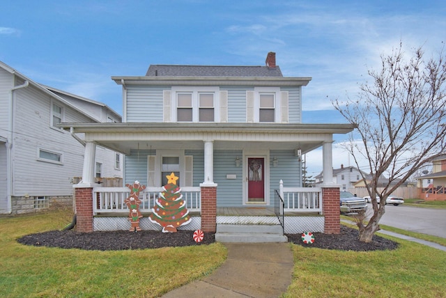 view of front of property with a front yard