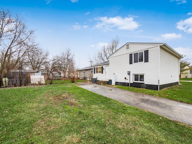 exterior space featuring a yard