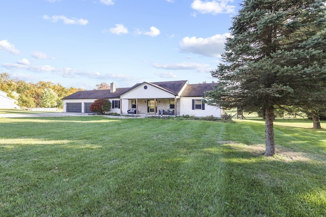 ranch-style home featuring a porch and a front lawn