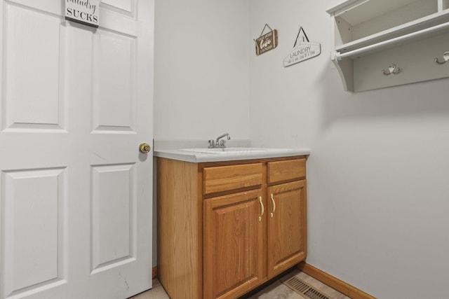 bathroom with vanity