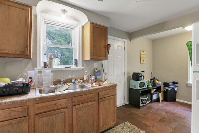 kitchen featuring sink