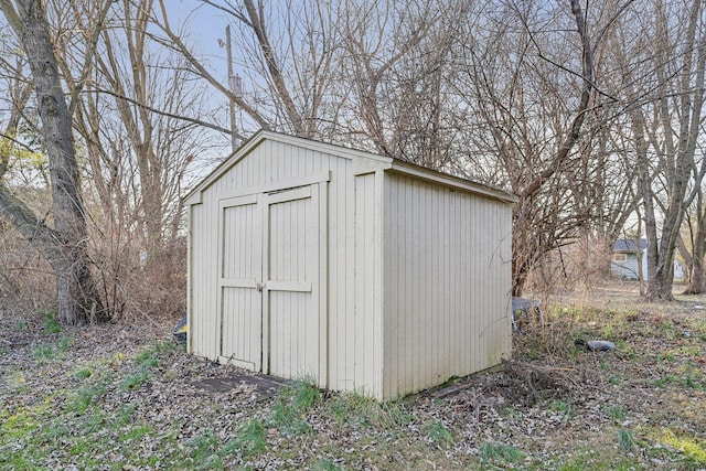 view of outbuilding