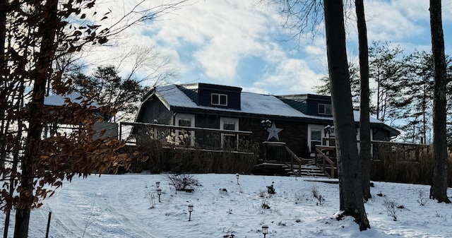 view of front facade