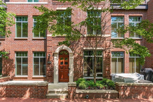 250 Daniel Burnham Sq Unit Th248, Columbus, OH 43215 - view of front of property with brick siding