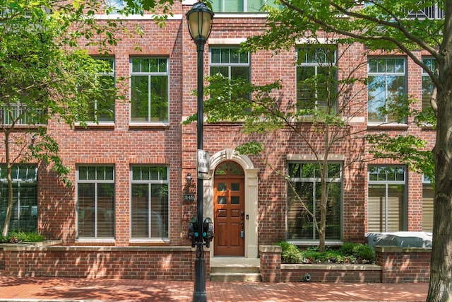 250 Daniel Burnham Sq Unit Th248, Columbus, OH 43215 - tudor house featuring brick siding