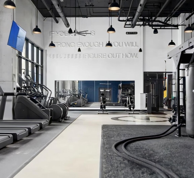 758 N 6th St, Columbus, OH 43215 - workout area with a high ceiling